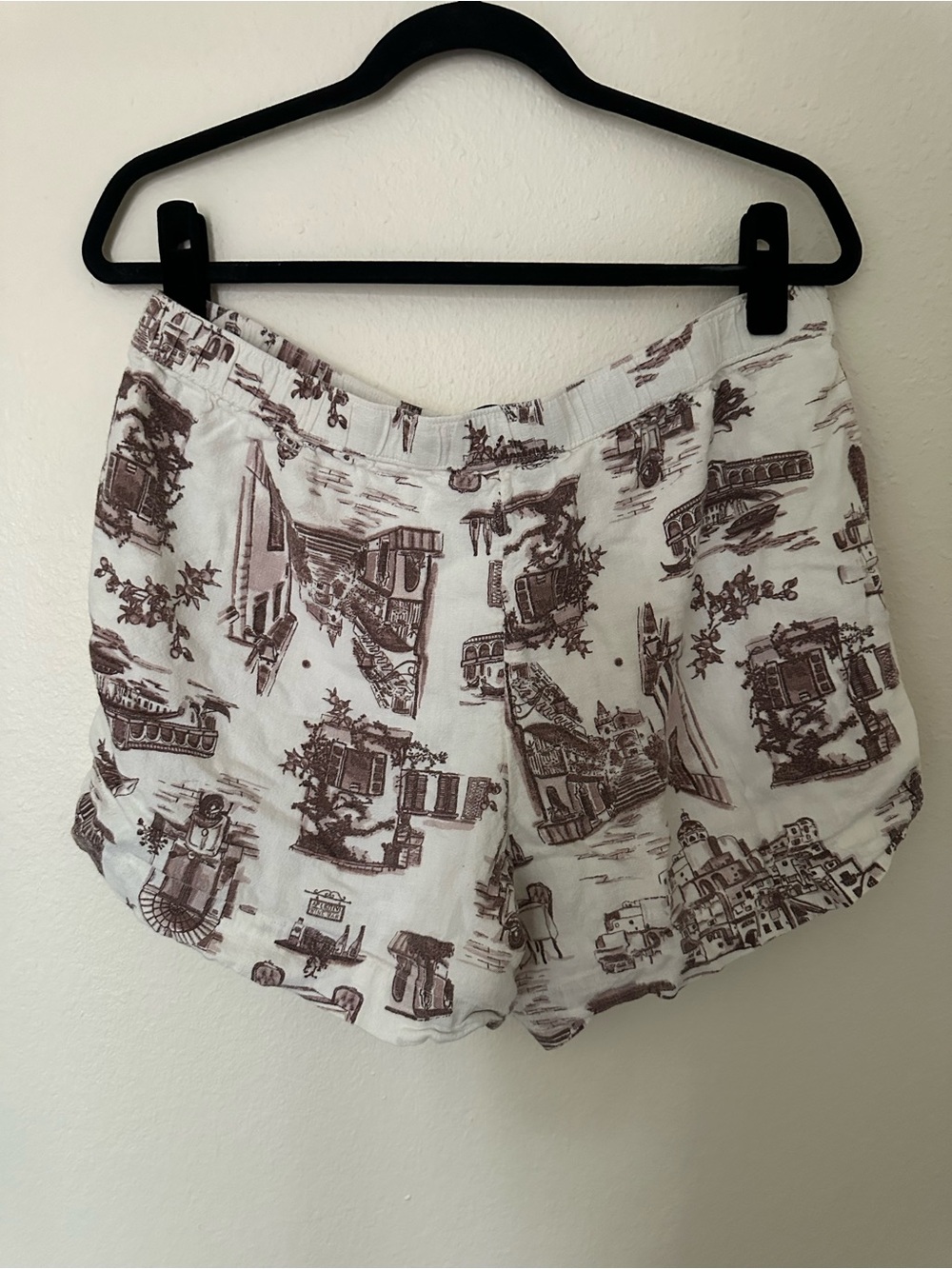 Abercrombie & Fitch White and Brown Scenic Print High-Waist Shorts - Picture 2 of 4